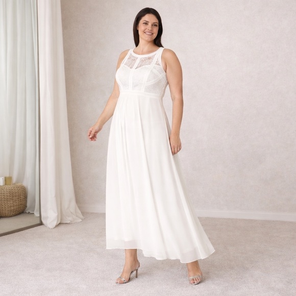 City Chic Plus Size White Lace Sleeveless Maxi Dress | Size 18 (2X) Bridal - Picture 2 of 9